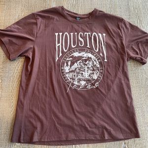 BROWN GRAPHIC TEE